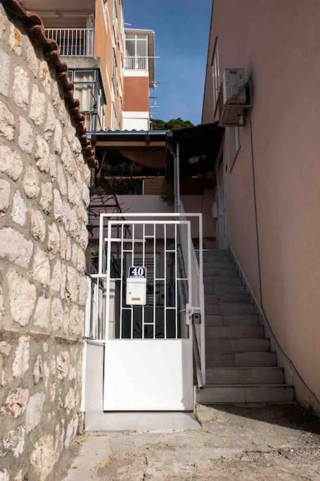 Mama'S Studio Apartment Dubrovnik Exterior photo